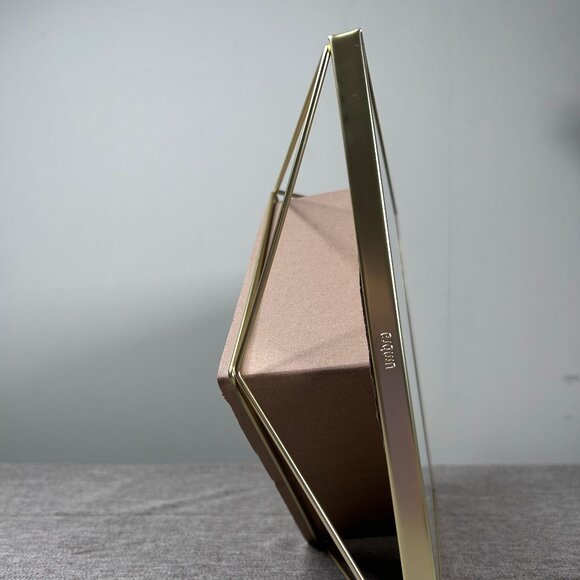 UMBRA Prisma Brass Photo Display 8" x 10" Picture Frame Holder New OPEN BOX - Picture 6 of 10